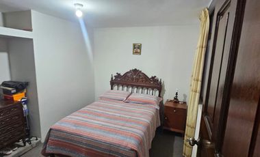 Se Vende Amplia Casa De 2 Pisos En Calle Guzmán Barrón - Trujillo (aipanaque)