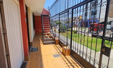 Se Vende Amplia Casa De 2 Pisos En Calle Guzmán Barrón - Trujillo (aipanaque)