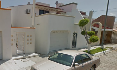 CASA EN COLONIA LOMAS DE MAZATLÁN, SINALOA.