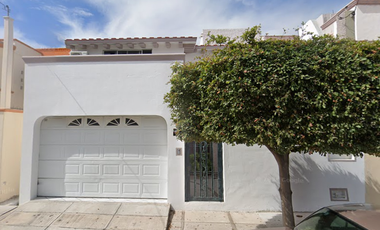 CASA EN COLONIA LOMAS DE MAZATLÁN, SINALOA.