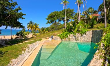 VILLA EN RENTA A PIE DE PLAYA Y RODEADO DE NATURALEZA