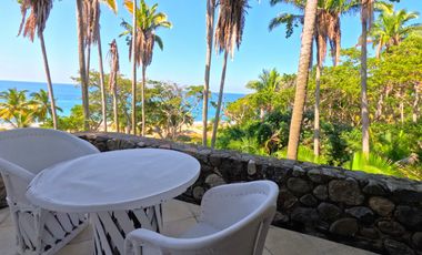 VILLA EN RENTA A PIE DE PLAYA Y RODEADO DE NATURALEZA