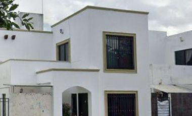 CASA EN COLONIA GRAN SANTA FE, MÉRIDA YUCATÁN.