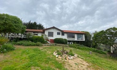 SE VENDE PARCELA CON CASA EN ALTOS DE SANTO DOMINGO