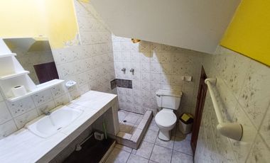 SE VENDE CASA DE 2 PISOS CON LOCAL COMERCIAL EN BOCANEGRA CALLAO