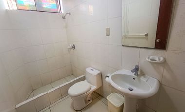 SE VENDE CASA DE 2 PISOS CON LOCAL COMERCIAL EN BOCANEGRA CALLAO