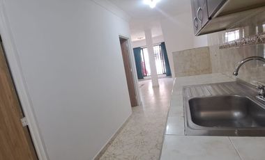 SE ARRIENDA APARTAMENTO EN EL BARRIO FLORALIA SEGUNDO NIVEL