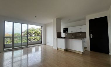 Apartamento en Arriendo Cumbres, Envigado, Antioquia
