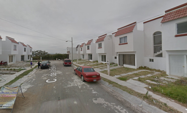 VENTA DE CASA EN FRACCIONAMIENTO LOMAS DEL CARMEN GUANAJUATO EN RECUPERACION HIPOTECARIA