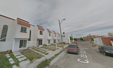 VENTA DE CASA EN FRACCIONAMIENTO LOMAS DEL CARMEN GUANAJUATO EN RECUPERACION HIPOTECARIA