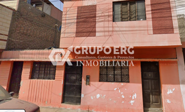 Se Vende Casa Como Terreno en Venta en Ate – 213 M2