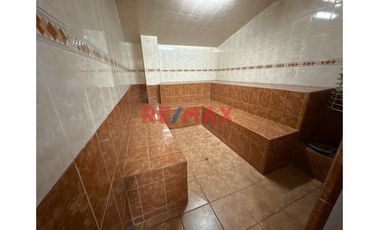 Se Vende Edificio Implementado Para El Giro De Negocio: Bienestar Y Salud