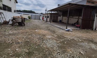 Terreno en Alquiler en Urdesa Norte, con Oficinas, 2 Baños,  Avenida Principal, Norte de Guayaquil.