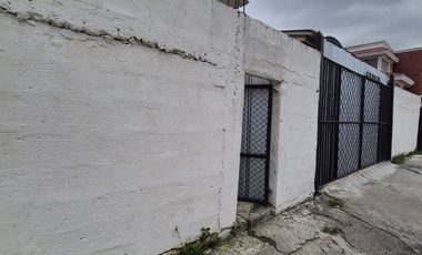 Terreno en Alquiler en Urdesa Norte, con Oficinas, 2 Baños,  Avenida Principal, Norte de Guayaquil.