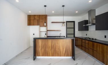 CASA EN VENTA EN VALLE IMPERIAL