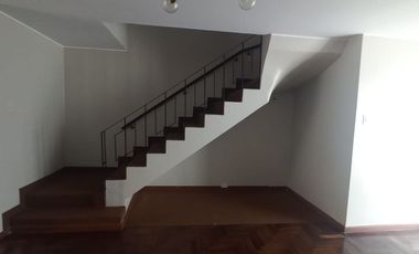 ALQUILER DE CASA 2 PISOS FRENTE PARQUE-URB.LA VIRREYNA- SURCO