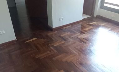 ALQUILER DE CASA 2 PISOS FRENTE PARQUE-URB.LA VIRREYNA- SURCO