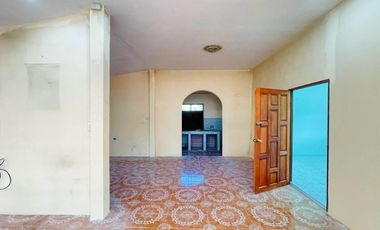 Move-in ready house on a 100-square-wa land plot, just 2 minutes from Darasamut School, Aranyaprathet.