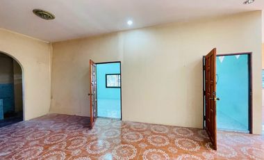 Move-in ready house on a 100-square-wa land plot, just 2 minutes from Darasamut School, Aranyaprathet.