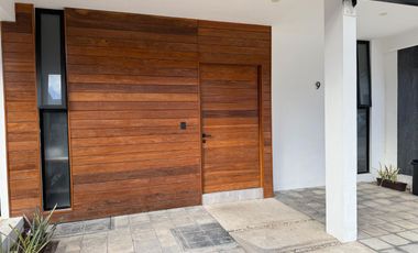 VENDO CASA DE 2 RECAMARAS DE 153 M2 CON ALBERCA PROPIA EN RESIDENCIAL ARBOLADA