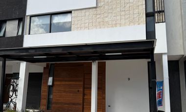 VENDO CASA DE 2 RECAMARAS DE 153 M2 CON ALBERCA PROPIA EN RESIDENCIAL ARBOLADA