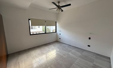 VENDO CASA DE 2 RECAMARAS DE 153 M2 CON ALBERCA PROPIA EN RESIDENCIAL ARBOLADA