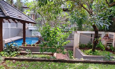 Disewakan Tahunan | Graha Taman ada Kolam Renang