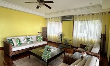 3-BR CONDO UNIT IN CORALPOINT, MACTAN WITH BEACHFRONT FOR SALE!!!!