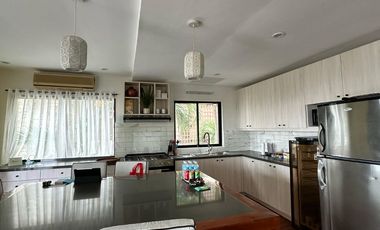 3-BR CONDO UNIT IN CORALPOINT, MACTAN WITH BEACHFRONT FOR SALE!!!!