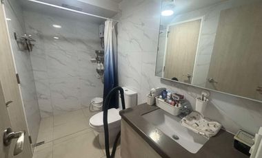 FOR SALE - 1BR FRONT SEAVIEW UNIT WITH BALCONY IN MANDANI BAY, MANDAUE CEBU. READY FOR OCCUPANCY. FURNISHED UNIT.