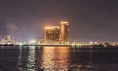 FOR SALE - 1BR FRONT SEAVIEW UNIT WITH BALCONY IN MANDANI BAY, MANDAUE CEBU. READY FOR OCCUPANCY. FURNISHED UNIT.