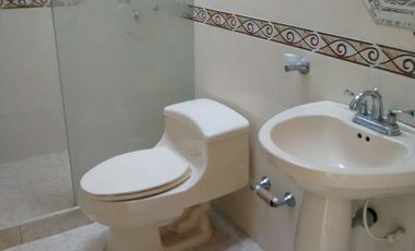 Arriendo Casa de Dos Pisos Con Terraza Metaima I
