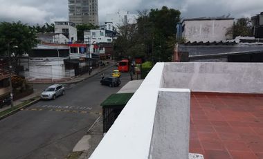 Arriendo Casa de Dos Pisos Con Terraza Metaima I