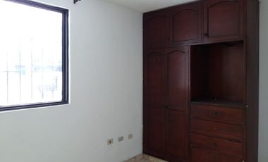 Arriendo Casa de Dos Pisos Con Terraza Metaima I