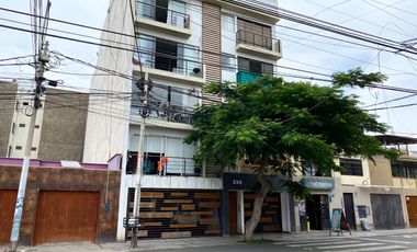 VENTA DE DEPARTAMENTO DUPLEX 4TO PISO URB. SANTA EDELMIRA