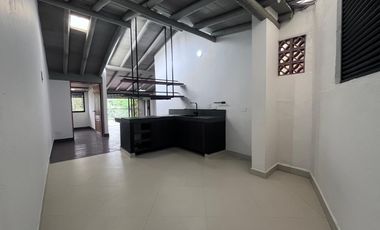 Apartaestudio en arriendo en Loma del Atravesado, Envigado, Antioquia