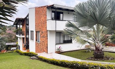 VENTA CASA CAMPESTRE VIA ARMENIA PEREIRA