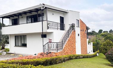 VENTA CASA CAMPESTRE VIA ARMENIA PEREIRA