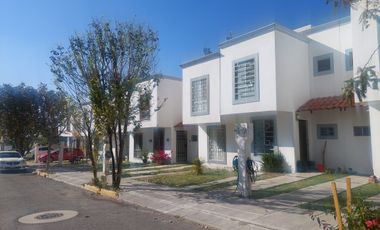 Casa en RENTA en Querétaro ¡Dentro de Condominio! Corregidora, Los Angeles