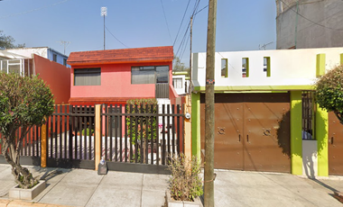 ESPACIOSA CASA UBICADISIMA EXCELENTE PRECIO EN SAN RAFAEL TLALNEPANTLA
