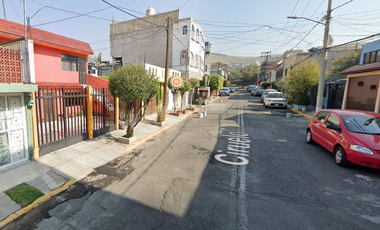 ESPACIOSA CASA UBICADISIMA EXCELENTE PRECIO EN SAN RAFAEL TLALNEPANTLA