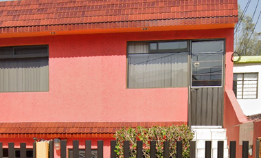 ESPACIOSA CASA UBICADISIMA EXCELENTE PRECIO EN SAN RAFAEL TLALNEPANTLA