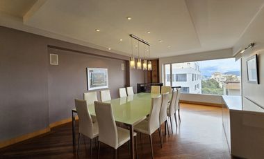 Vendo Departamento de 4 Dormitorios   En el mejor Sector  De Alta Plusvalía en   Quito Tenis