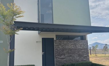 Casa nueva en Bonterra Residencial