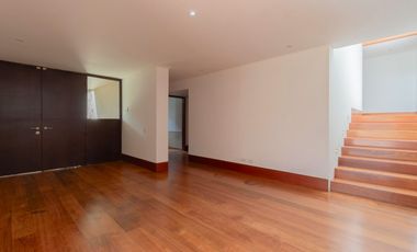 ARRIENDO CASA  ALTOS DE CHICO 1500 M2