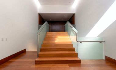 ARRIENDO CASA  ALTOS DE CHICO 1500 M2