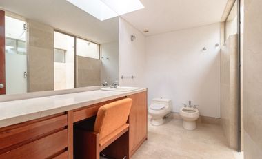 ARRIENDO CASA  ALTOS DE CHICO 1500 M2