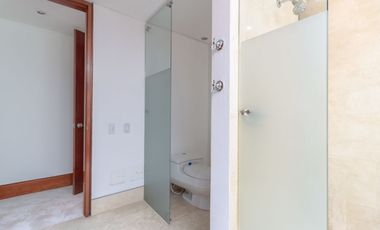 ARRIENDO CASA  ALTOS DE CHICO 1500 M2