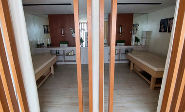 Rent to Own Studio Unit FOR SALE in Salcedo Skysuites Makati
