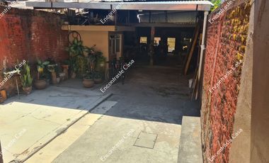 CASA EN VENTA, A UNA CUADRA DE CALZADA BENITO JUAREZ